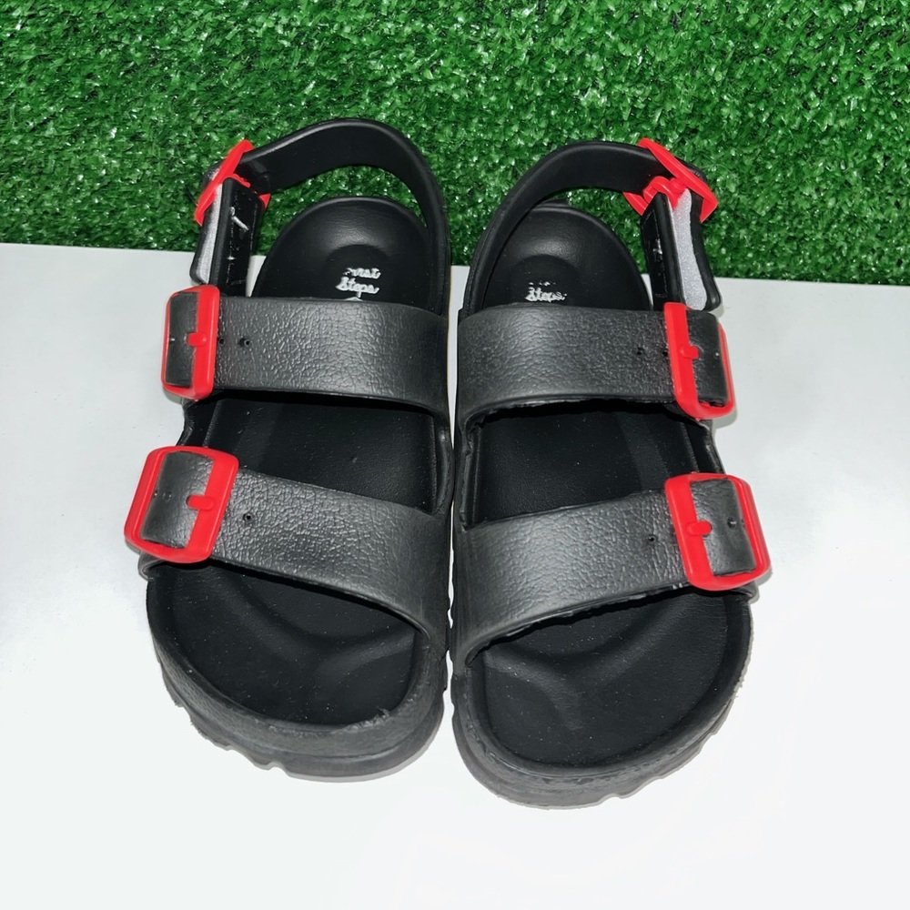 Smart Step black and red sandals size 10